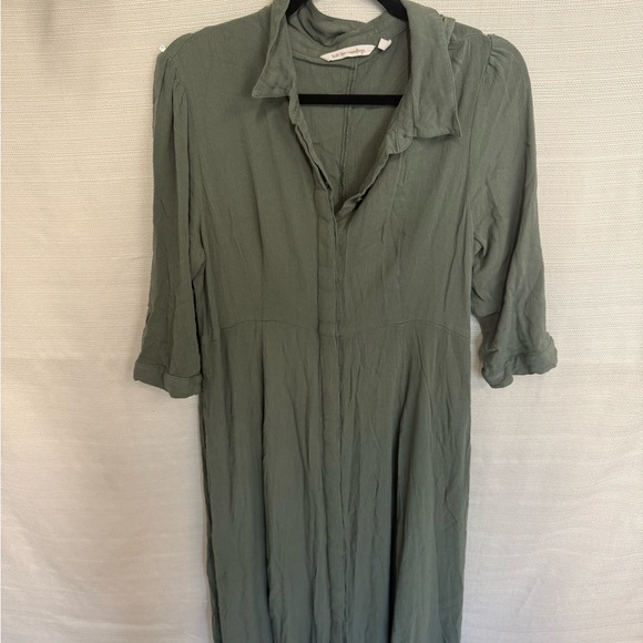 Soft Surroundings Dresses & Skirts - Soft Surroundings Olive Button-Up Top
